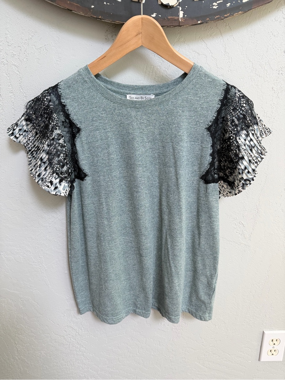 Green Lace-Trim Flutter Sleeve Top